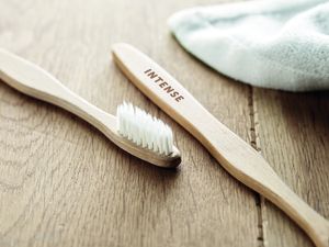 DENTOBRUSH Brosse à dents en bambou - GiftRetail MO9877